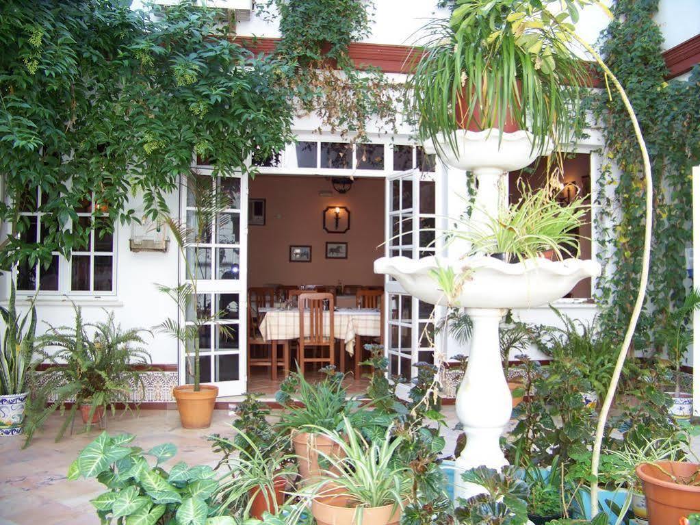 Hostal Restaurante El Lirio Bollullos Par del Condado Exterior foto
